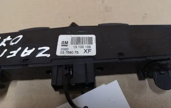 Opel Zafira B A set of switches 13100105 03758075