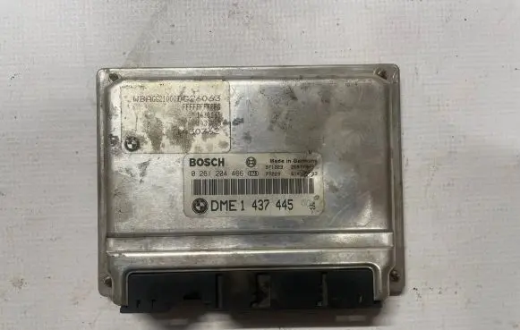 BMW 7 E38 Engine control unit/module 1437445 0261204466