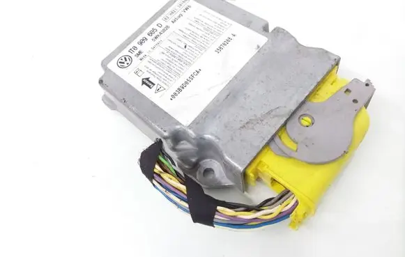 Volkswagen Touran I Airbag control unit/module 1T0909605D 5WK43828