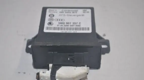 Volkswagen PASSAT B6 Light module LCM 5M0907357C 5WK49676 9705200800010585