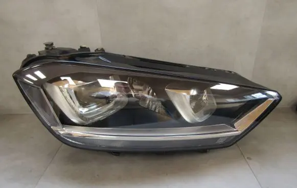 Volkswagen Golf Sportsvan Headlight/headlamp 517941752B 90056239
