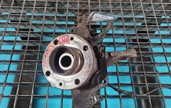 Renault Clio IV Front wheel hub spindle knuckle IMPRK1580688
