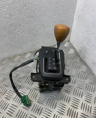 Jaguar S-Type Gear shifter/selector 2R837K004AU 00136543