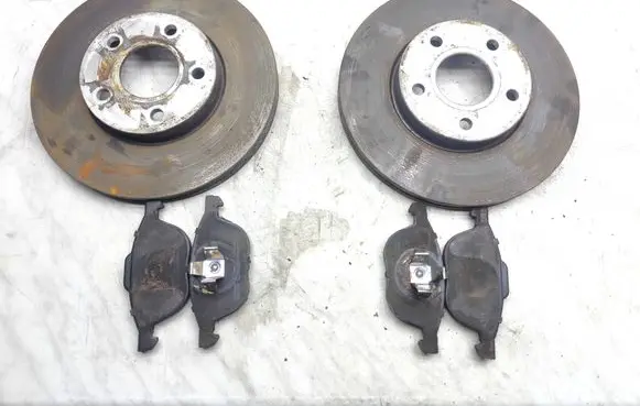 Volvo V40 Front brake disc 