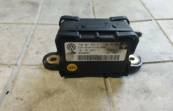 Volkswagen Transporter - Caravelle T5 ESP acceleration yaw rate sensor 7H0907652A 10170103673