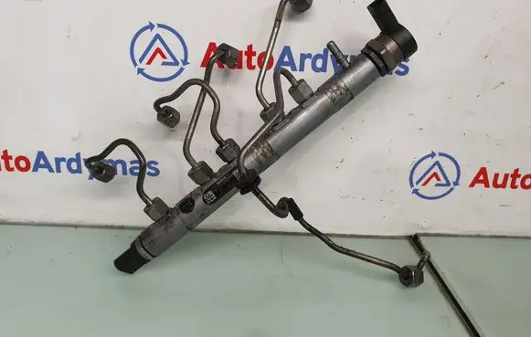 BMW 3 F30 F35 F31 Fuel injector supply line/pipe 7809128 13537809128 7800601
