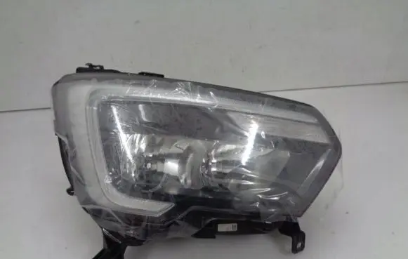 Renault Master III Headlight/headlamp 260105567R