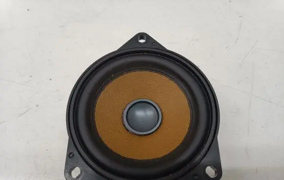 BMW 4 F36 Gran coupe Panel speaker 9240641