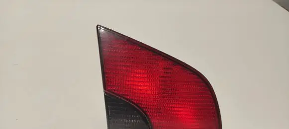 Peugeot 406 Tailgate rear/tail lights