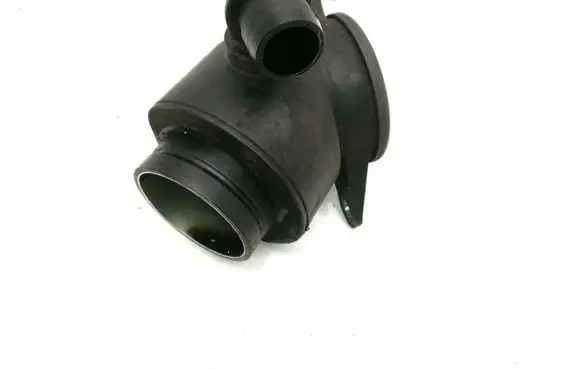 Audi A5 8T 8F Turbo air intake inlet pipe/hose 05G129955E