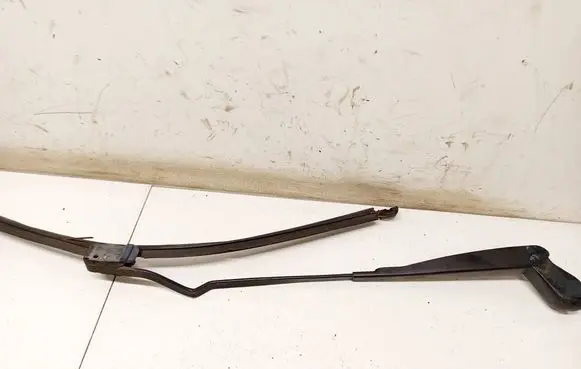 Volkswagen Sharan Front wiper blade arm 7M0955409B