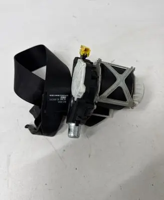 Mercedes-Benz ML W164 Rear seatbelt A1648600485