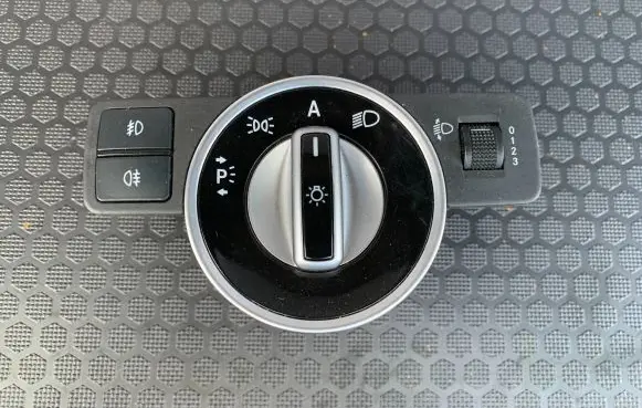 Mercedes-Benz C W204 Light switch A2049058002
