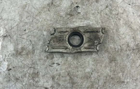 Audi A8 S8 D3 4E Fuel Injector clamp holder 059103113E 059103113
