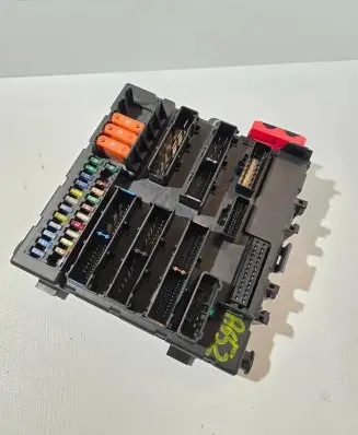 Opel Signum Fuse module 13112909 00202702 519044036