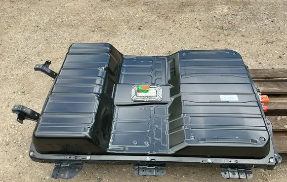 Nissan Leaf I (ZE0) Hybrid / electric car battery 295B03NF0B 133S002135 295B05SB5A