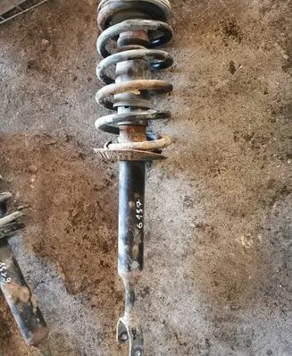 Volkswagen PASSAT B5.5 Front shock absorber/damper