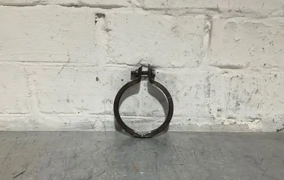 BMW 5 E60 E61 Muffler pipe connector clamp 7553602