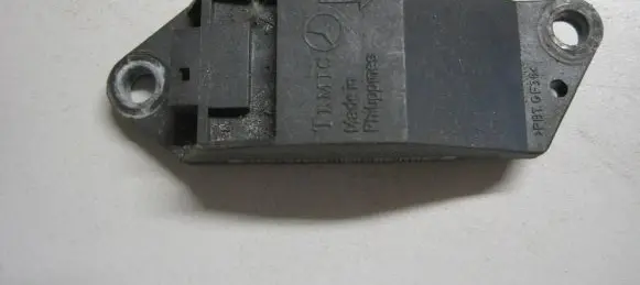 Mercedes-Benz E W211 Airbag deployment crash/impact sensor A0018209326