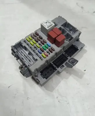 Lancia Delta III Fuse module 406626 A653 51731635
