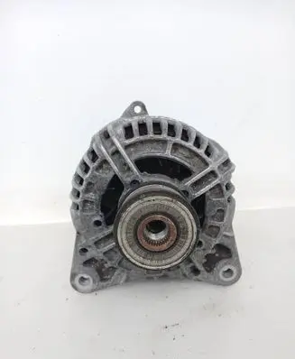 Nissan Qashqai Generator/alternator 0124525140