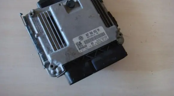 Volkswagen PASSAT B6 Engine control unit/module 06F906056 06F906056DN
