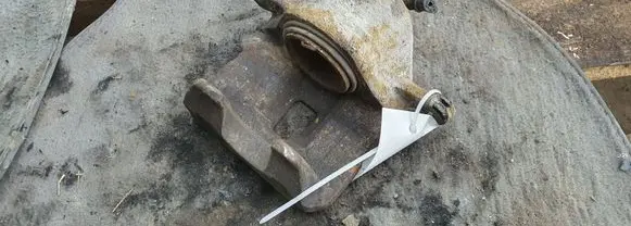 Hyundai Sonata Front brake caliper