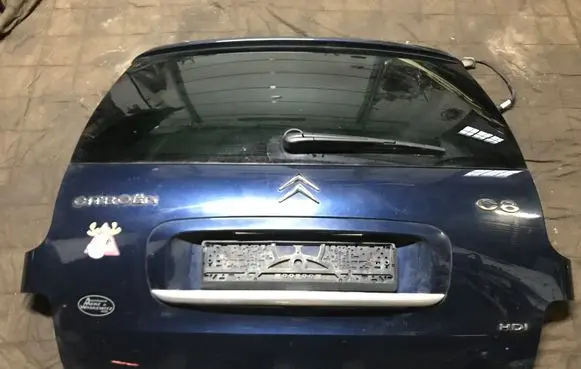 Tailgate/trunk/boot lid