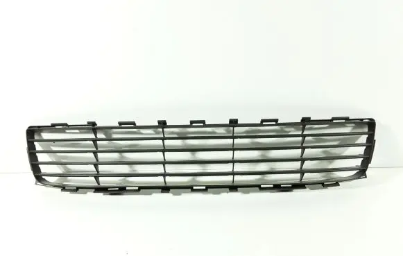 Toyota Auris 150 Front bumper lower grill 5311202080