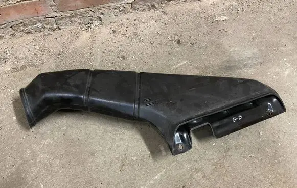 Subaru Impreza II Intercooler air guide/duct channel