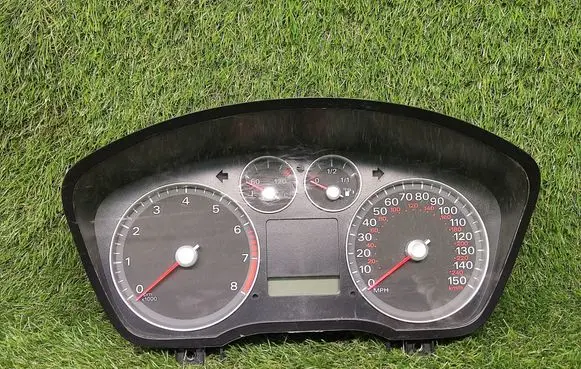 Speedometer (instrument cluster)