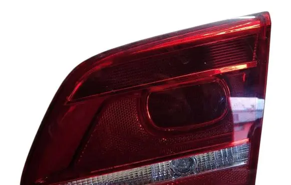 Volkswagen PASSAT B7 Tailgate rear/tail lights 3AE945094J 90004896