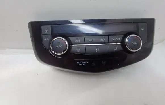Nissan X-Trail T32 Climate control unit 275004EA0A