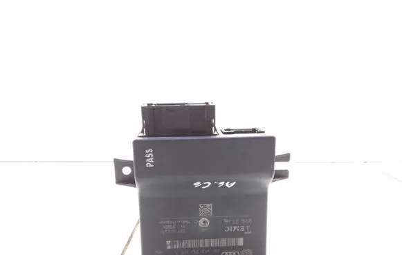 Audi A6 S6 C6 4F Gateway control module 4F0910468A 4F0907468B