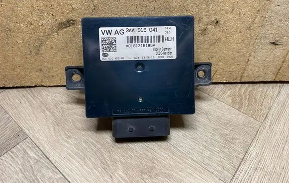 Volkswagen PASSAT B7 Power management control unit 3AA919041 8ES01045240