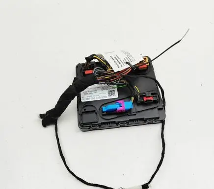 Audi Q7 4M Central body control module 8W0907064AB 8W0907064B