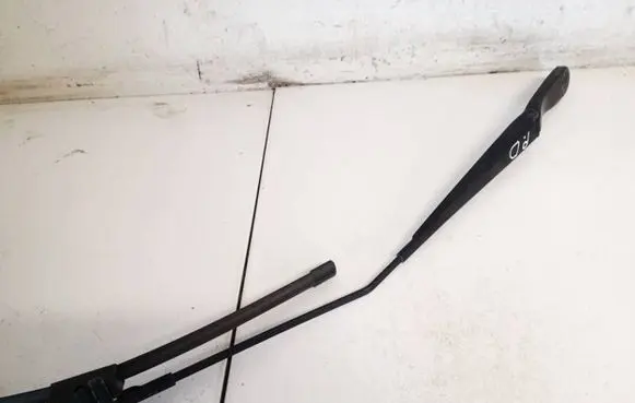 Volvo S40 Front wiper blade arm 30698250