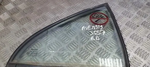 Toyota Avensis T250 Rear vent window glass 6818805030 68188-05030