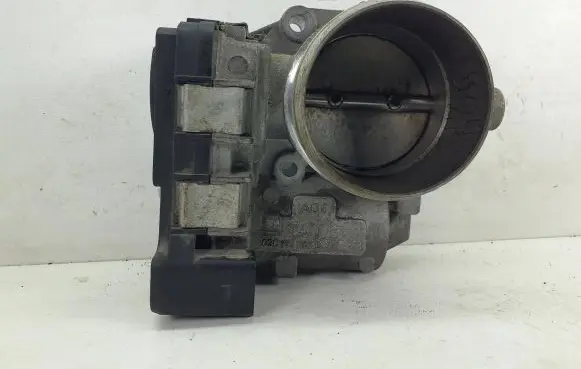 Volkswagen PASSAT B6 Electric throttle body valve 03C133062D 20391026