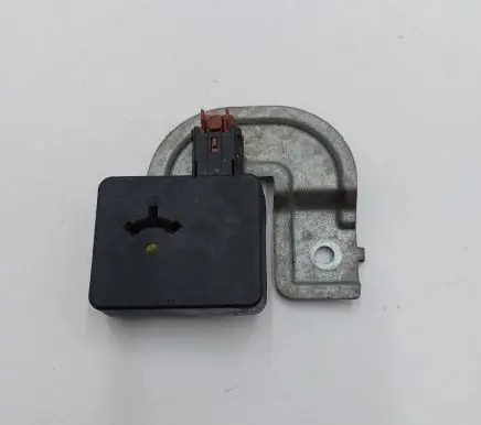 Nissan Leaf II (ZE1) Alarm system siren 