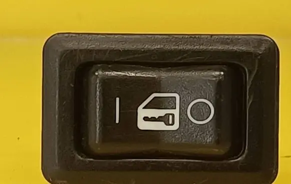 Central locking switch button