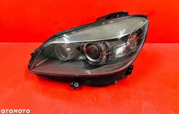Mercedes-Benz C AMG W204 Headlights/headlamps set A2048204159