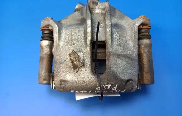 Peugeot 208 Front brake caliper 9805497780