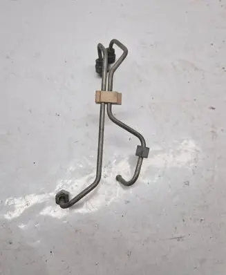 Volvo XC60 Fuel injector supply line/pipe 