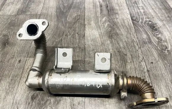 Ford Focus EGR valve cooler 4M5Q9F464BC