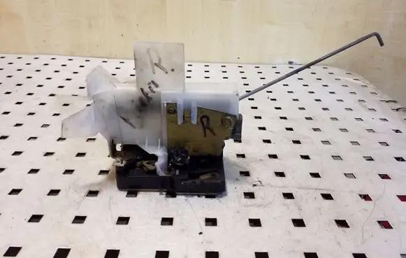 Renault Espace III Front door lock