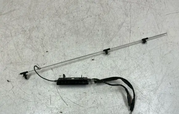 Chevrolet Corvette C8 Aerial antenna amplifier 421251063