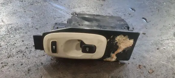 Volvo XC90 Electric window control switch 30658147