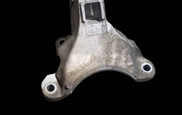 BMW 5 F10 F11 Engine mounting bracket 6781228