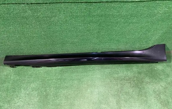 BMW 2 F46 Front sill (body part) 8058859